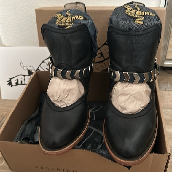 Freebird Navy Blade Leather Boots size 8- Original Box - Picture 6 of 13